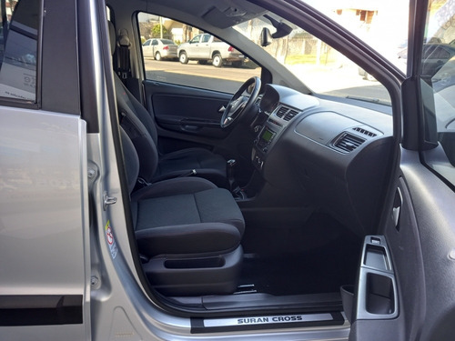 Imagen 7 de 13 de Volkswagen Suran Cros 1.6 Highline Nafta Y Gnc 2014