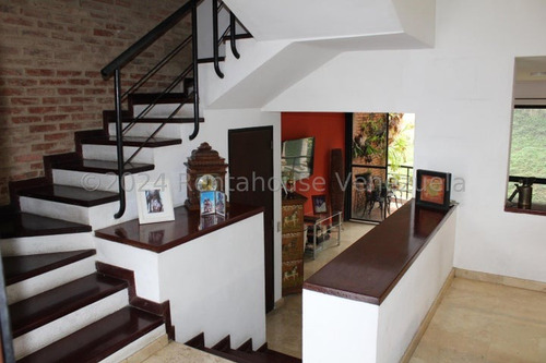 Precioso Y Amplio Tonwhouse En Venta En La Boyera. #25-20083