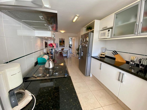 Imagen 10 de 30 de Apartamento 3 Dormitorios En Primera Línea, Playa Brava, Punta Del Este.