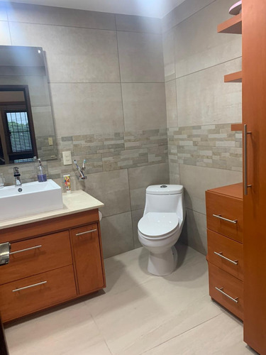Imagen 8 de 14 de Bonita Casa En Venta Con Excelente Ubicación En Providencia