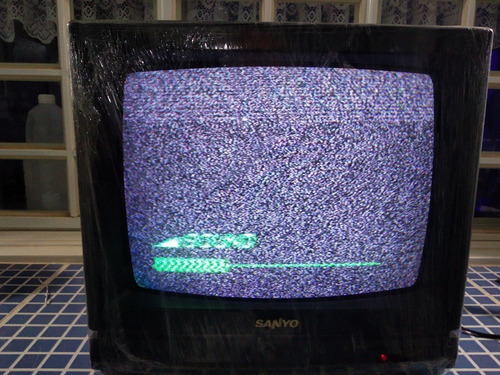 Tv 14 Polegadas Sanyo Preta Liga 110/220w Antiga Veja Fotos