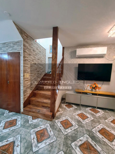 Imagen 3 de 21 de Venta De Hermoso Duplex De 4 Amb En San Justo.