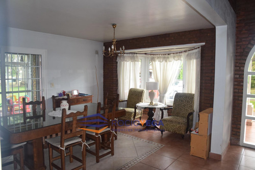 Casa A La Venta En Country Banco Provincia