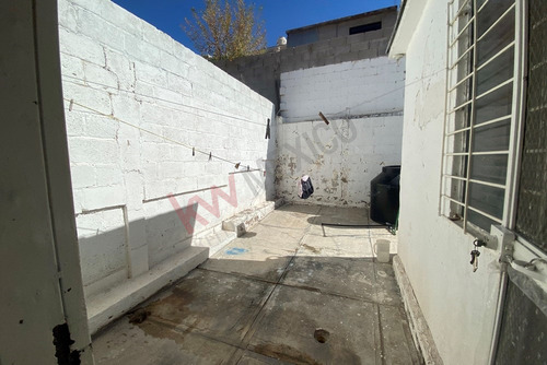 Casa En Venta En La Colonia Saucito De 140 Mts De Construccion En $1,500,000