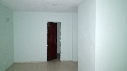 Casa Com 2 Quartos Sala Cozinha Banheiro E Uma Suite