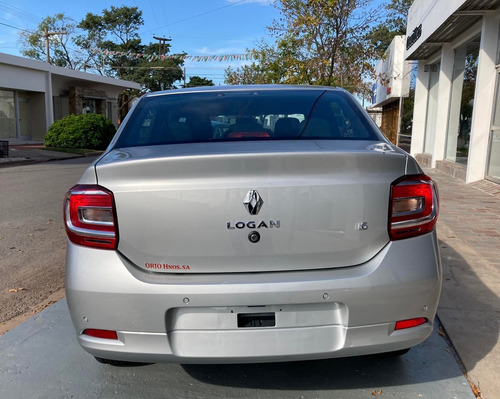 Imagen 4 de 15 de Renault Logan Zen Ph2 1.6 16v 0km My2022