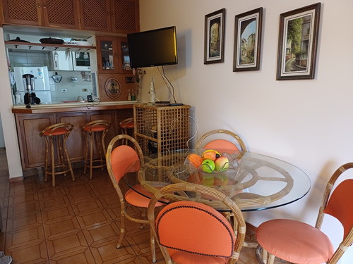 Apartamento Com 2 Dormitórios Aconchegante Entre As Praias Das Asturias E Tombo