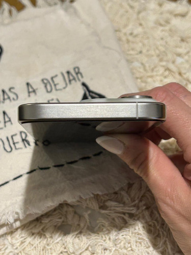 Iphone 15 Pro 128 Gb White Titanium - 90% Bat - En Garantia White Titanium (Usado)