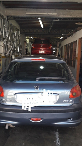 Peugeot 206 2008 1.4 Presence Flex 5p