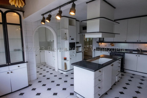 Hermoso Pent-house A La Venta En Las Acacias #25-10359 Josmary Sanjuan
