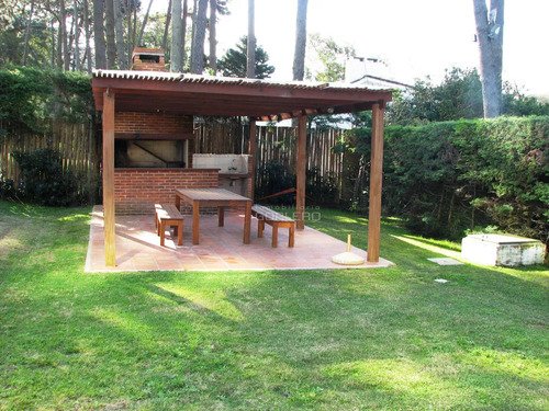Casa En Alquiler, Punta Del Este, Lugano, Próximo Al Shopping