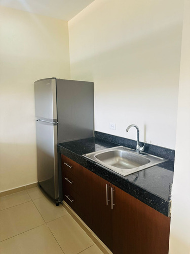 Departamento Amueblado(2r1b) En Renta En Emerald Temozón, Norte.