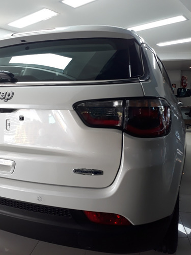 Jeep Compass 2.4 Longitude At6 4x2 - Panamer