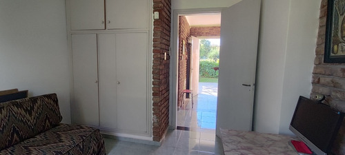 Venta De Hermosa Casa De 3 Dormitorios En Villa Argentina