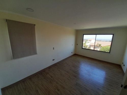 Casa En Arriendo De 4 Dorm. En Quintero