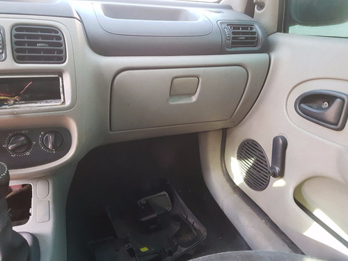 Sucata Renault Clio Aut 1.0 H 2003 2004 (somente Peças)