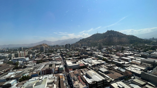 Imagen 5 de 11 de Metro Puente Cal Y Canto / Increíble Vista / Gran Piscina