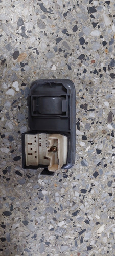Imagen 2 de 3 de Mando Retrovisor Eléctrico Toyota Yaris