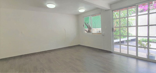 Casa En Venta Con Uso De Suelo Mixto En Viveros De La Loma, Tlalnepantla De Baz