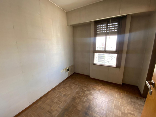Imagen 26 de 30 de Departamento - La Plata