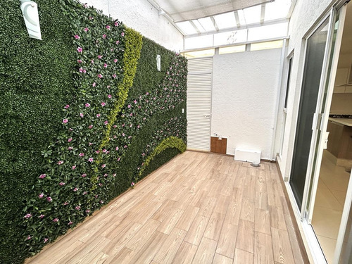 Casa En Venta En El Refugio Querétaro Con Buenos Acabados.