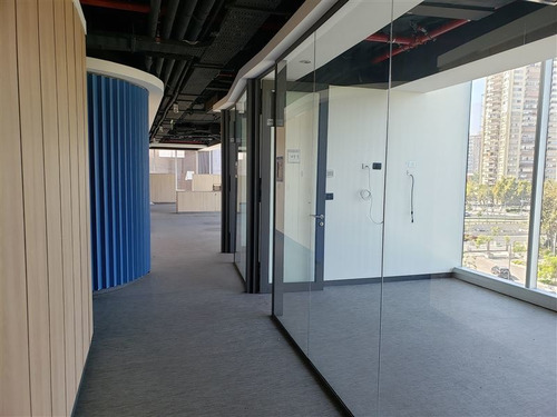 Oficina En Arriendo Habilitación Moderna