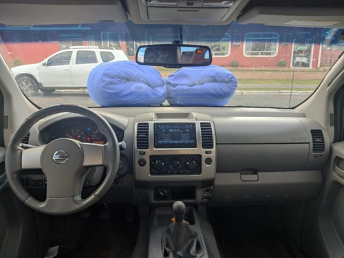 Imagem 4 de 9 de Nissan Frontier Le Cd 4x4 2.5 Tb Diesel Mec.