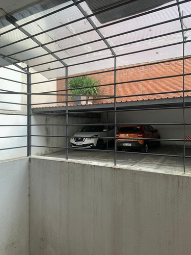 Apto Con 1 Dorm., Con Patio Y Jardín. Exc. Ubic. Y Est.
