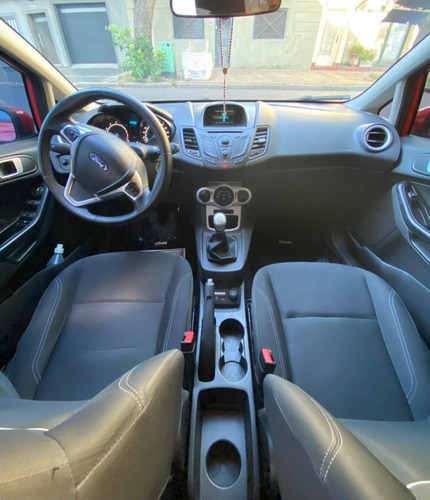 Ford Fiesta Kinetic Design 1.6 Se 120cv 2015