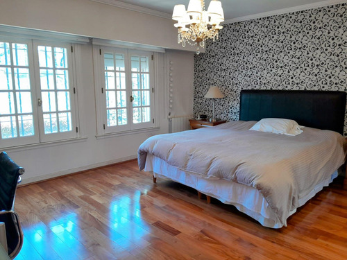 Casa En Venta En Martinez De Libertador Al Rio.