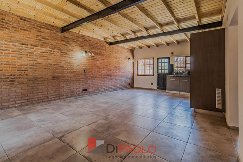 Casa 4 Ambientes En Venta Adentro Del Barrio Murialdo