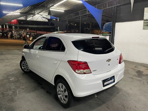 Imagem 6 de 6 de Chevrolet Onix 2013 1.4 Lt 5p