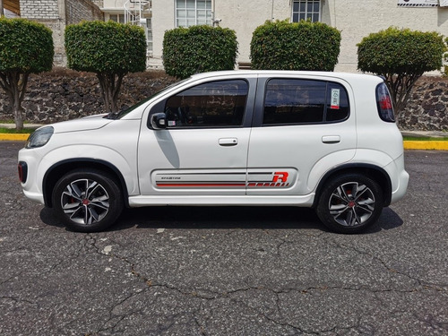 Imagen 3 de 13 de Fiat Uno 2017 1.4 Sporting Mt