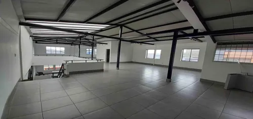 Local En Arriendo Centro (279060790).