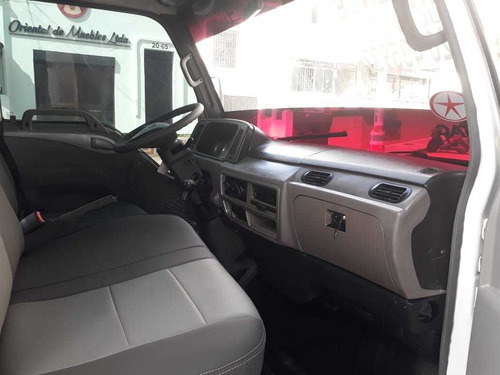 Jac 10-35 Estacas 4x2