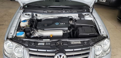 Volkswagen Bora 1.8 Highline T Tiptronic Cuero