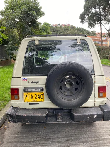 Mitsubishi Montero 2400 cc cabinado