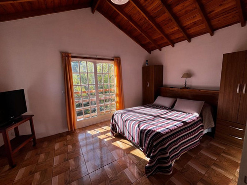 Venta De Casa + Monoambiente En La Caleta