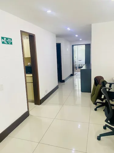 Oficina En Arriendo En El Chico. Cod A1109012