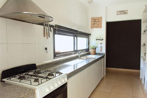 Casa En Planta Baja | 2 Dorm. | Pileta | Quincho | En Tejas 3