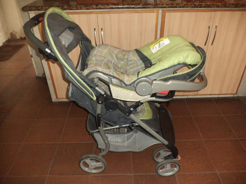 Imagen 3 de 7 de Coche, Portabebé Y Corral Marca Evenflo