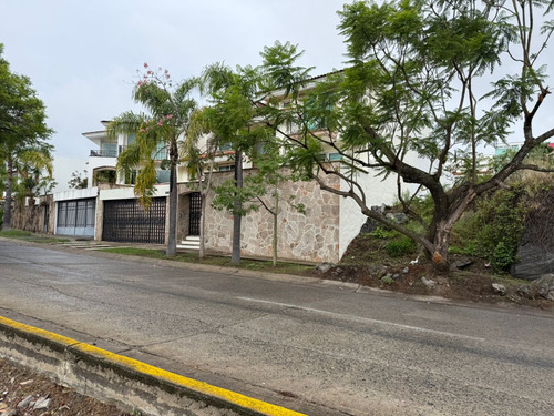 Terreno En Venta En Ciudad Bugambilias En Zapopan, Jalisco
