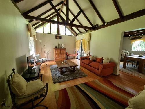 Casa Chilena En Quinchamalí Con Buen Terreno/para Remodelar