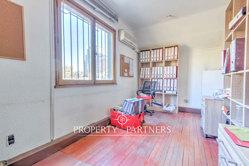 Casa Con Gran Terreno En Las Condes Muy Próxima A ...