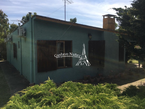 2 Casas En En 2 Terrenos- Ref: 3456