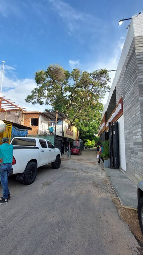Venta De Carniceria Y Market Las Chimneas Valencia Operativo Y Equipado Mp Solo Clientes