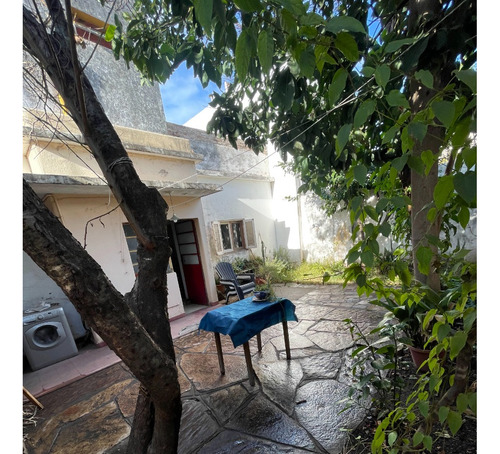 Venta Casa + Departamento En B° Maipu 1ra Sección Córdoba *no Apta Crédito*