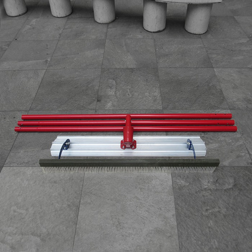 Platacho De Aleación De Aluminio Y Magnesio + Escobillón