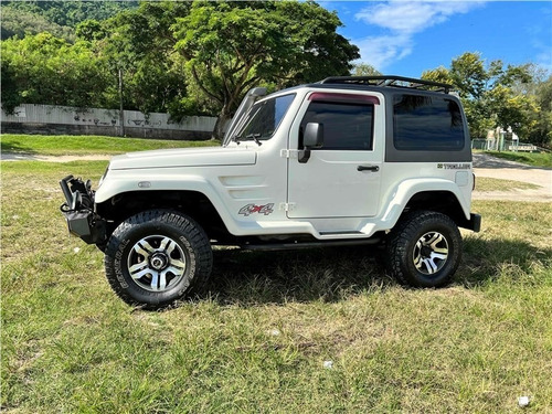 Imagem 3 de 14 de Troller T4 3.0 Teto Rígido 16v Turbo Eletronic Diesel 2p Man