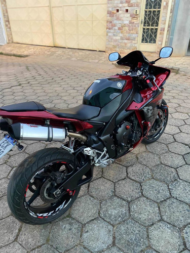 Yamaha Yzf- R1